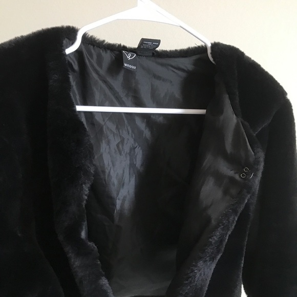 Faux fur shell cropped sleeved jacket/covering - Picture 4 of 6